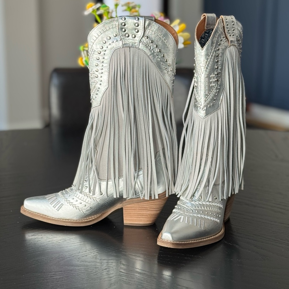 DINGO WOMEN'S GYPSY STUDDED FRINGE TALL WESTERN BOOTS - SNIP TOE Size 7